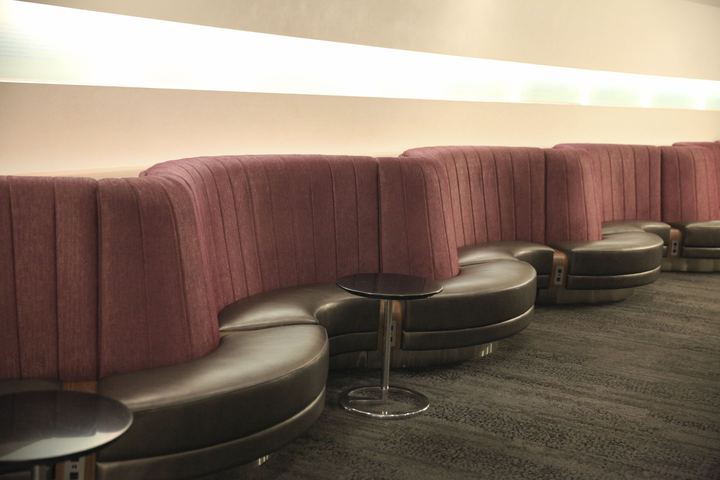 Premium Lounge