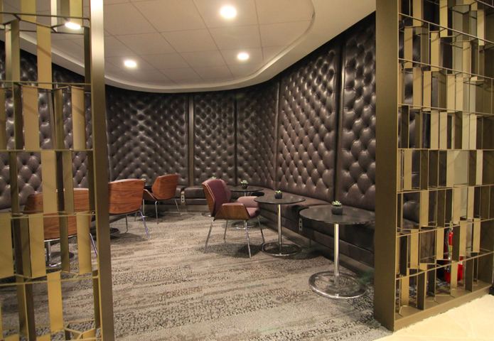 Premium Lounge