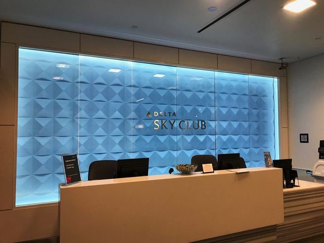 lax airport greet wall